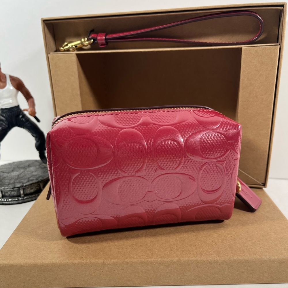 Coach Boxed Essential Mini Cosmetic Pouch Wristlet Enamel red NWT - Picture 5 of 6